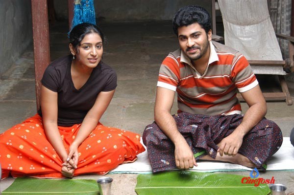 Andari Banduvaya Movie Stills - 7 / 12 photos